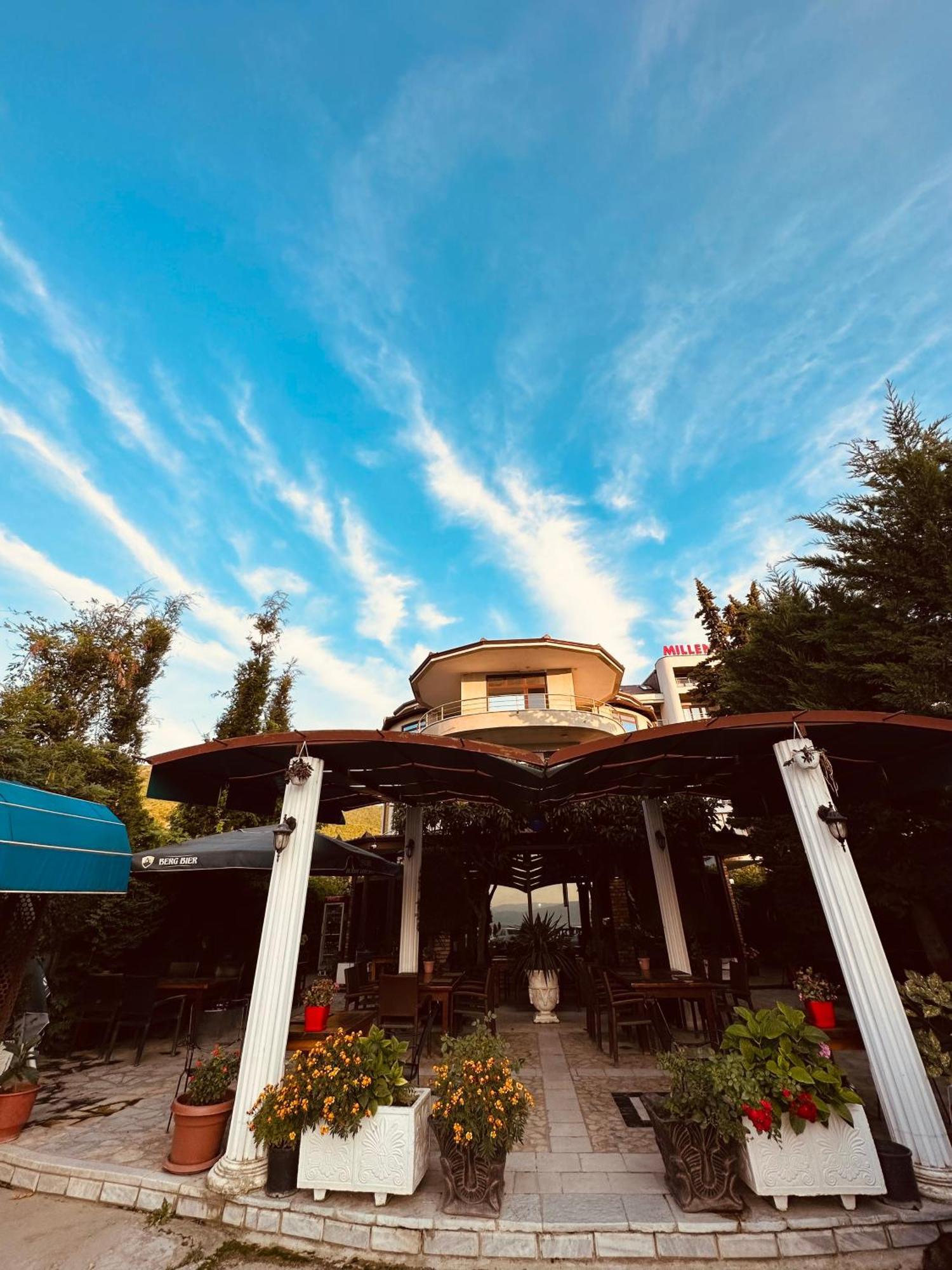 Hotel Saint Marena Pogradec Luaran gambar