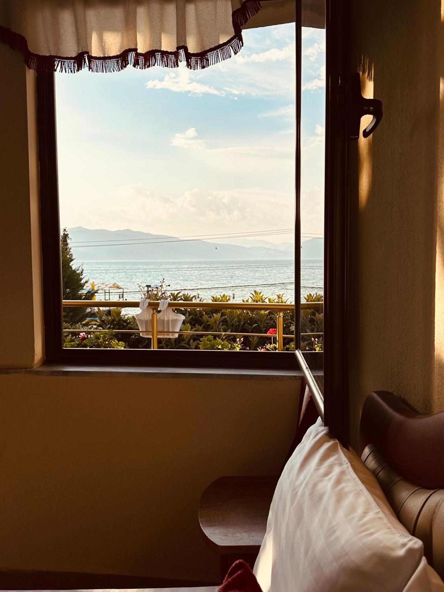 Hotel Saint Marena Pogradec Luaran gambar