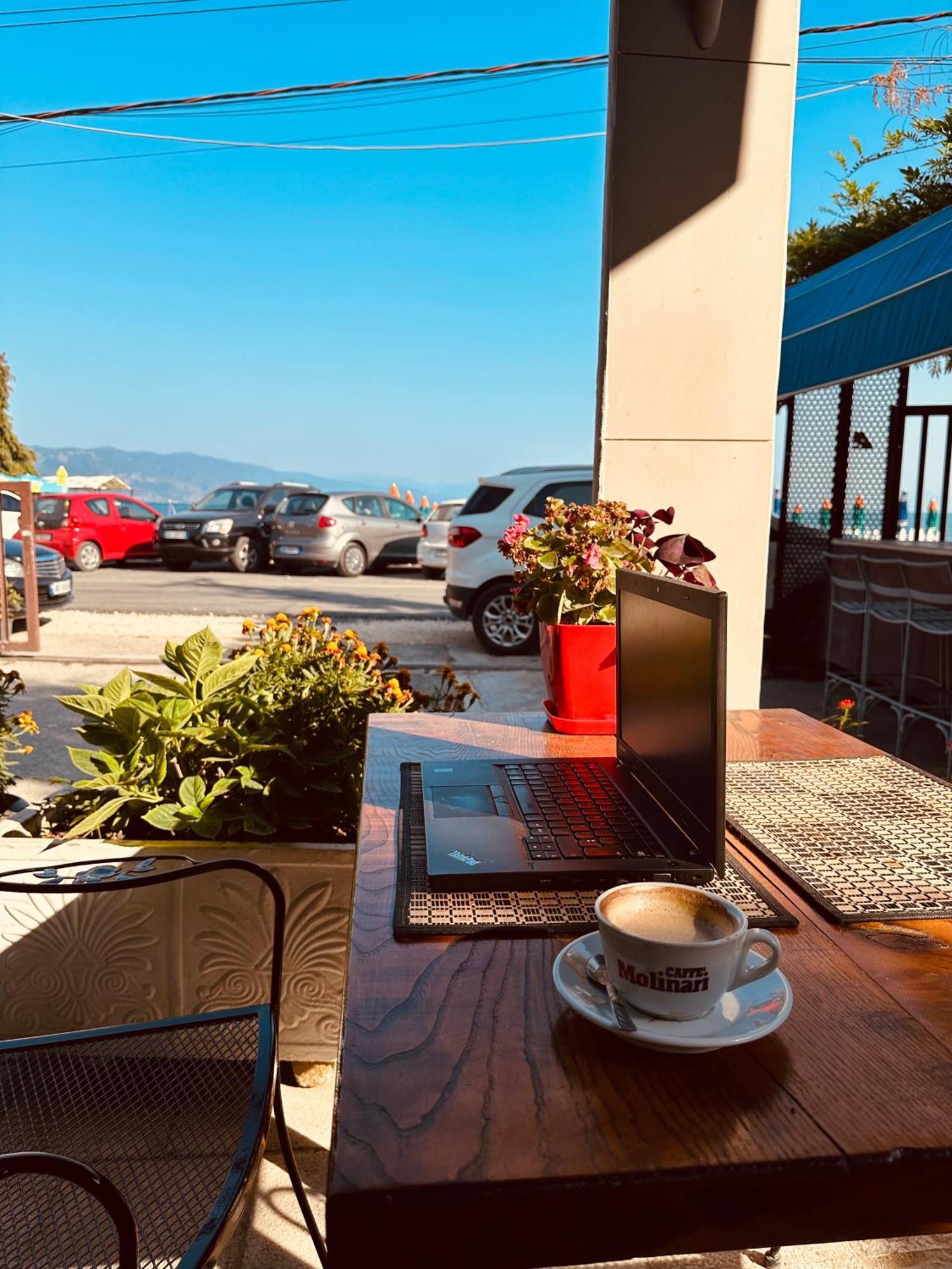 Hotel Saint Marena Pogradec Luaran gambar